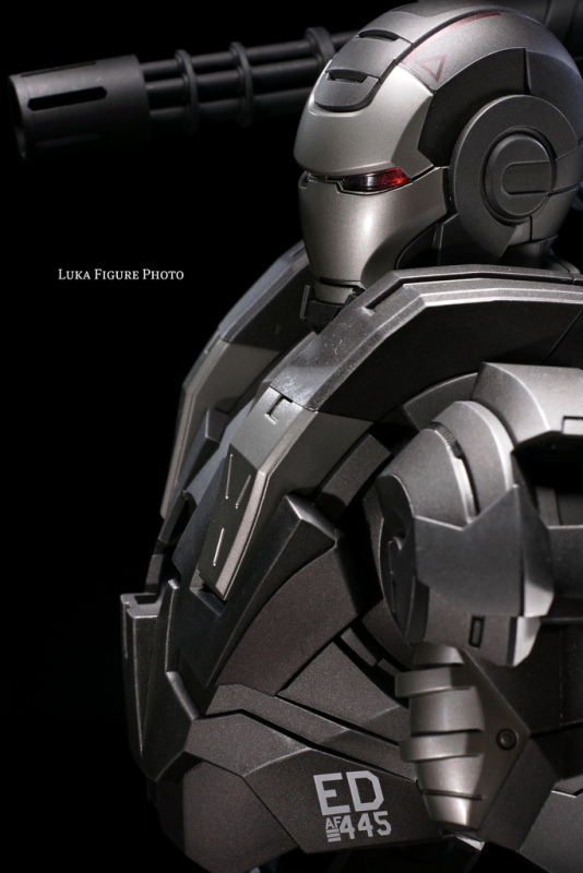 toyhaven: Hot Toys Iron Man 2 War Machine REVIEW II: Lock and Load!