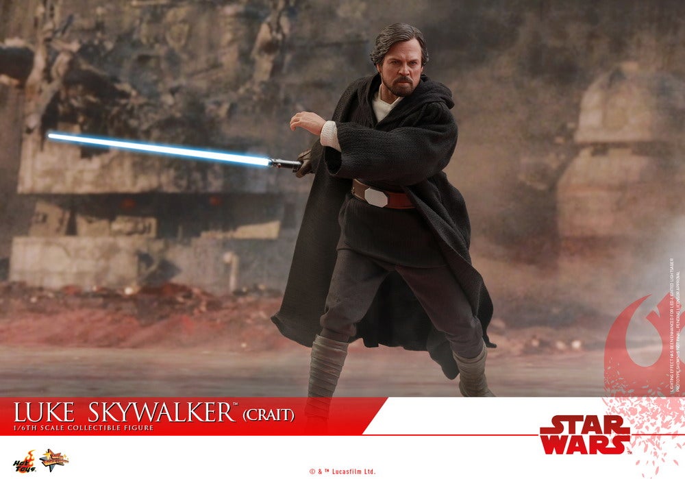 Hot Toys Star Wars: The Last Jedi 1/6th Luke Skywalker (Crait) | Figures.com