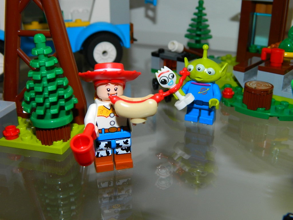 Toy Fair New York 2019: LEGO | Figures.com