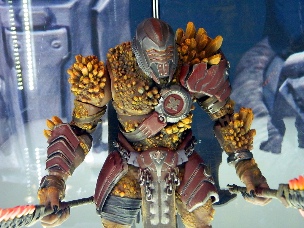 WARDEN - GEARS OF WAR ACTION FIGURE – Storm Collectibles